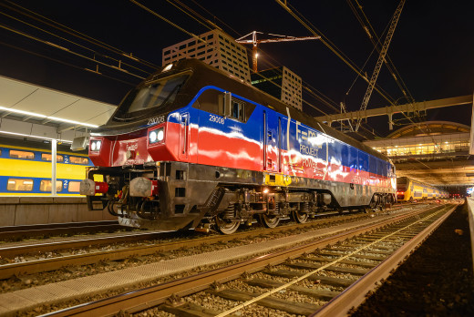 817115 (a): :2048x1367